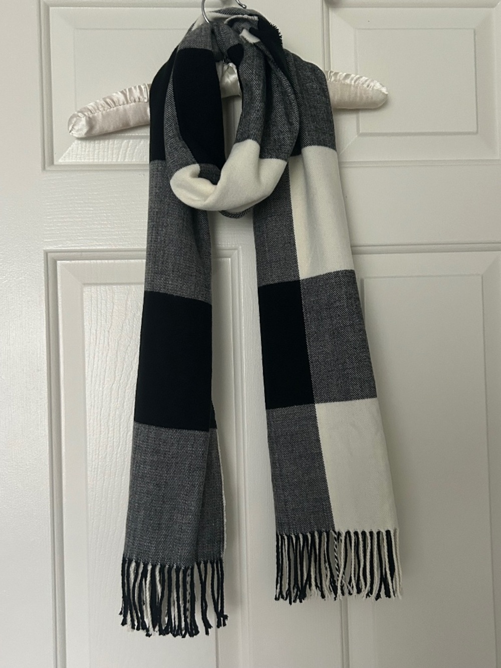 NWT Gap scarf